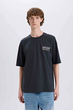 DeFacto %100 Pamuk Oversize Geniş Kalıp Bisiklet Yaka Sırt Baskılı Kısa Kollu Tişört E3799AX25SMAR104