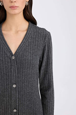 DeFacto Bodycon Vücudu Saran Basic Düz V Yaka Düğmeli Fitilli Kaşkorse Midi Uzun Kollu Elbise B3261AX24WNAR208