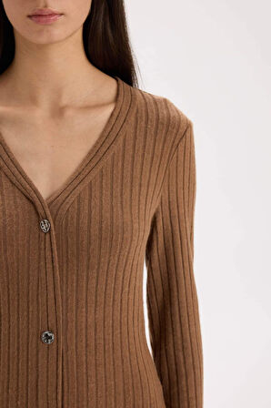 DeFacto Bodycon Vücudu Saran Basic Düz V Yaka Düğmeli Fitilli Kaşkorse Midi Uzun Kollu Elbise B3261AX24WNBN325