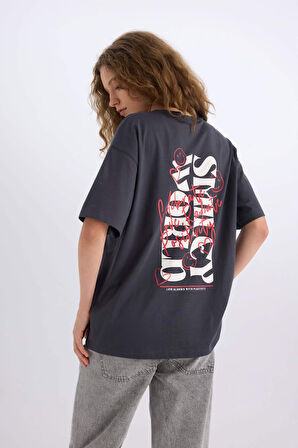 DeFacto SmileyWorld Oversize Geniş Kalıp Bisiklet Yaka Sırt Baskılı Kısa Kollu Tişört D9139AX25SMAR191