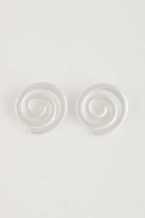 Kadın Spiral Motifli Mat Silver Küpe