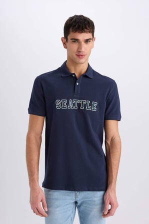 DeFacto %100 Pamuk Regular Fit Polo Yaka Baskılı Nakışlı Kısa Kollu Tişört D7667AX25SPNV135