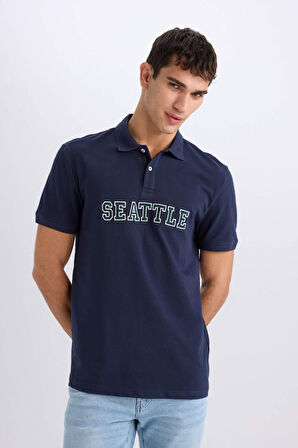 DeFacto Regular Fit Polo Yaka Baskılı Nakışlı Kısa Kollu Tişört D7667AX25SPNV135