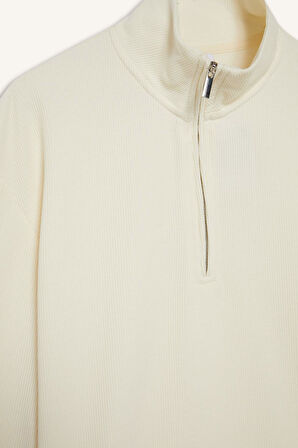 Comfort Fit Dik Yaka Yarım Fermuarlı Waffle Sweatshirt
