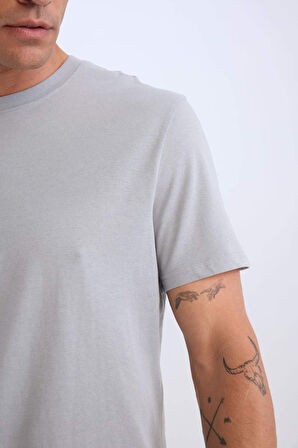 DeFacto New Regular Fit Bisiklet Yaka Basic Düz %100 Pamuk Kısa Kollu Tişört V7699AZ25SPGR88