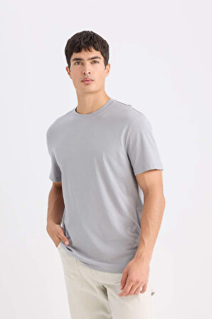 DeFacto New Regular Fit Bisiklet Yaka Basic Düz %100 Pamuk Kısa Kollu Tişört V7699AZ25SPGR89