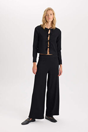 DeFacto Wide Leg Geniş Bol Paça Esnek Belli Basic Düz Bürümcük Pantolon D6300AX24AUBK81