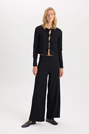 DeFacto Wide Leg Geniş Bol Paça Esnek Belli Basic Düz Bürümcük Pantolon D6300AX24AUBK81