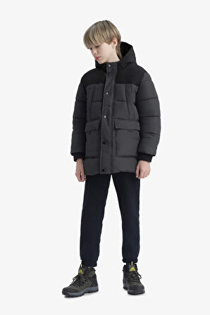 Erkek Çocuk Su Geçirmez Kapüşonlu Polar Astarlı Parka
