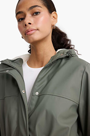 Regular Fit Kapüşonlu Suni Deri Yağmurluk