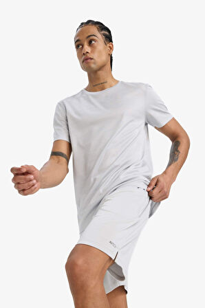 DeFactoFit Slim Fit Dar Kesim Bisiklet Yaka Sporcu Kısa Kollu Tişört