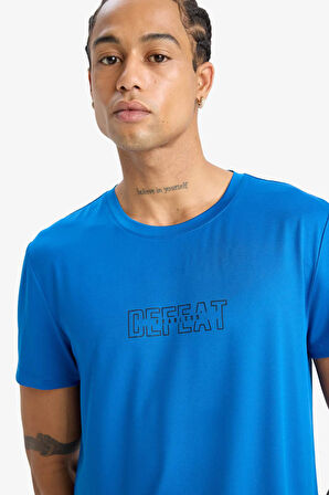 	DeFactoFit Slim Fit Dar Kesim Bisiklet Yaka Esnek Kumaş Baskılı Sporcu Kısa Kollu Tişört