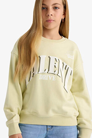 Kız Çocuk Relax Fit Bisiklet Yaka Baskılı Sweatshirt