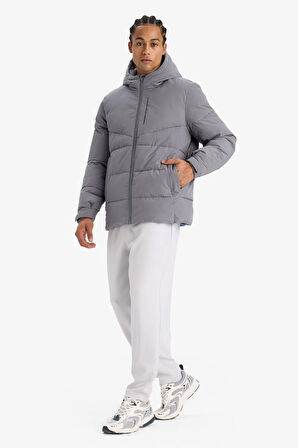 Defactofit Su Geçirmez Rüzgar Geçirmez Regular Fit Kapüşonlu Fermuarlı Cepli Kışlık Mont