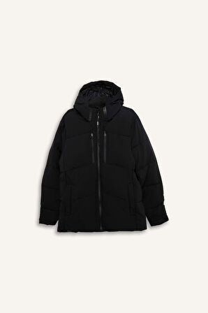 Defactofit Su Geçirmez Rüzgar Geçirmez Slim Fit Dar Kesim Kapüşonlu Fermuarlı Cepli Kışlık Mont