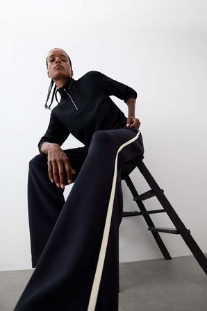 DeFacto Oversize Geniş Kalıp Yarım Fermuarlı Dik Yaka Modal Sweatshirt D7126AX25AUBK81