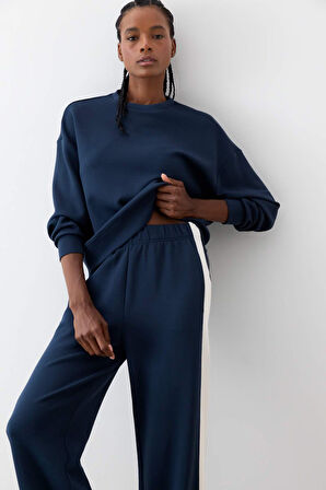 DeFactoFit Oversize Geniş Kalıp Bisiklet Yaka Modal Sporcu Sweatshirt