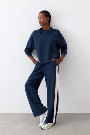 DeFacto Oversize Geniş Kalıp Bisiklet Yaka Modal Ultra Soft Sweatshirt E8954AX25AUNV165