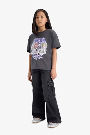DeFacto Kız Çocuk Bratz Oversize Geniş Kalıp Bisiklet Yaka Kısa Kollu Tişört E6574A825HSAR126