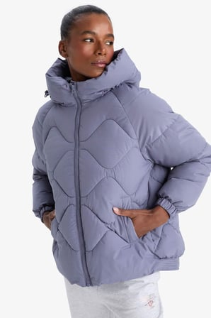 Su İtici Oversize Fit Geniş Kalıp Kapüşonlu Fermuarlı Cepli Şişme Mont