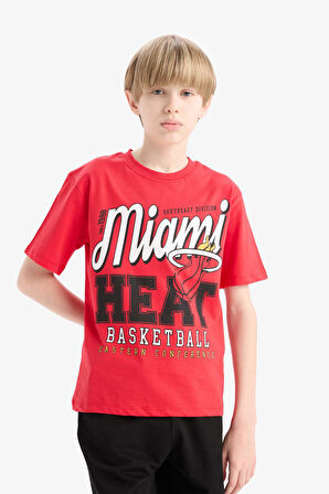 DeFacto Erkek Çocuk NBA Miami Heat Bisiklet Yaka Kısa Kollu Tişört E4837A825SMRD59