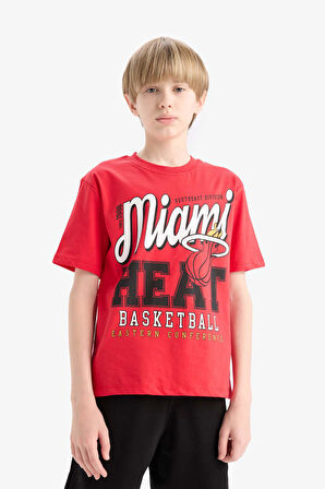 DeFacto Erkek Çocuk NBA Miami Heat Bisiklet Yaka Kısa Kollu Tişört E4837A825SMRD59