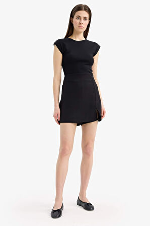 DeFacto Slim Fit Dar Kesim Bisiklet Yaka Basic Düz Modal Kısa Kollu Tişört F0685AX25SPBK27
