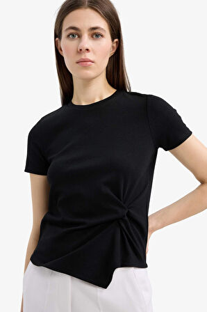 DeFacto Slim Fit Dar Kesim Bisiklet Yaka Ribana Kısa Kollu Tişört F0366AX25SPBK81