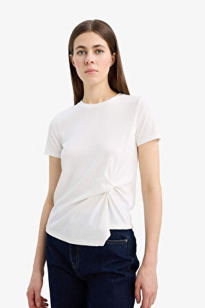 DeFacto Slim Fit Dar Kesim Bisiklet Yaka Ribana Kısa Kollu Tişört F0366AX25SPER105