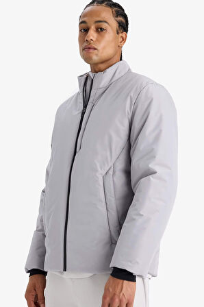 DeFactoFit Su İtici Slim Fit Dar Kesim Fermuarlı Su Geçirmez Mont