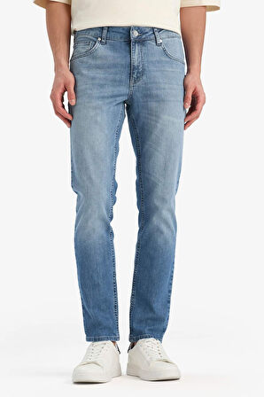 DeFacto Pedro Slim Fit Dar Kalıp Normal Bel Dar Paça Jean Pantolon E9305AX25SPNM28