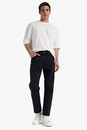 DeFacto %100 Pamuk 90's Slim Fit Dar Kalıp Yüksek Bel Dar Paça Siyah Jean Pantolon E9202AX25SPNM40