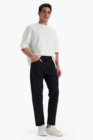 DeFacto %100 Pamuk 90's Slim Fit Dar Kalıp Yüksek Bel Dar Paça Siyah Jean Pantolon E9202AX25SPNM40
