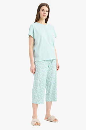 DeFacto Pijama Takımı Kısa Kollu Üst Esnek Belli Kapri Altı-Fall in Love E0263AX25SPGN1169