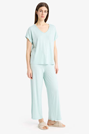 DeFacto Pijama Takımı Viskon Kısa Kollu Üst Esnek Belli Uzun Altı-Fall in Love E0264AX25SPGN1169