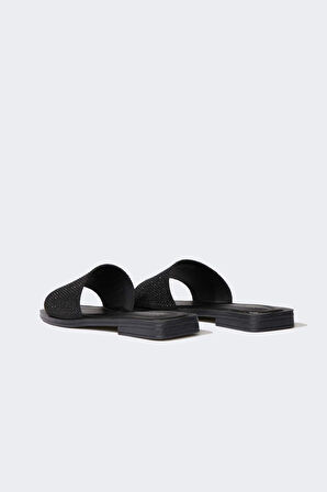 DeFacto Kadın Düz Taban Tek Bantlı Terlik C3721AX25HSBK26