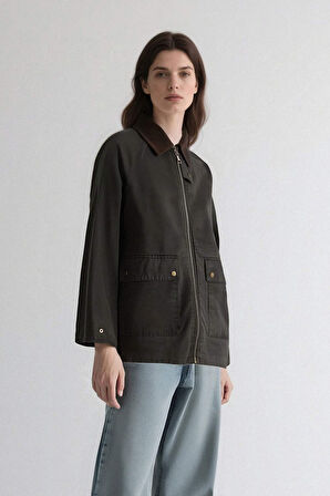 Su Geçirmez Relax Fit Kontrast Yaka Fermuarlı Mont 