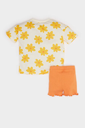 DeFacto Kız Bebek 2'li Takım Desenli Kısa Kollu Tişört Beli Lastikli Şort E8432A525SMER233