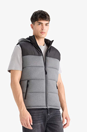 Slim Fit Dar Kesim Kapüşonlu Fermuarlı Şişme Yelek