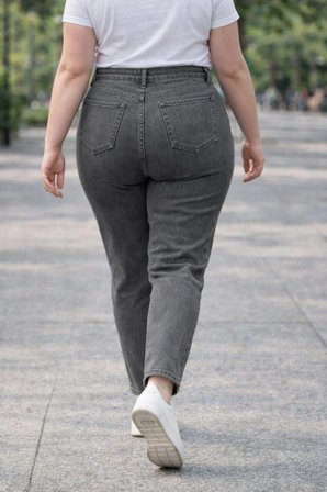 Mom Fit Jean Büyük Beden Yüksek Bel Carrot Kesim Dar Paça Pileli Esnek Kot Pantolon C600