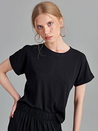 Bisiklet Yaka Basic T-Shirt - Siyah