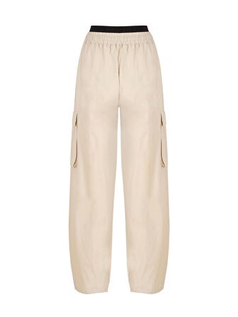 Beli Lastikli ve Büzgü Detaylı Kargo Pantolon - Bej