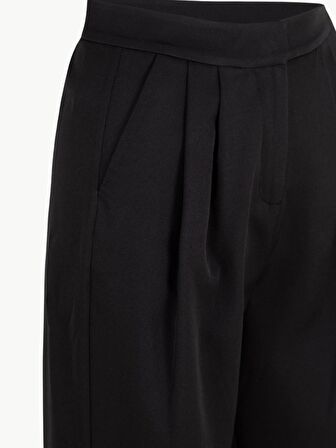 Önü Pileli Dökümlü Şık Pantolon - Siyah