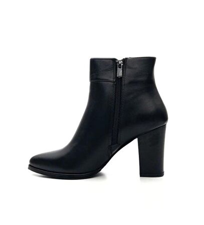 VENÜS 2405150K TOPUKLU DERİ KLASİK KADIN BOT