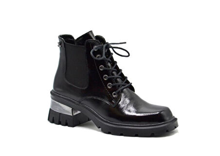 VENÜS 2353903K TOPUĞU METAL DETAYLI DERİ KADIN POSTAL BOT