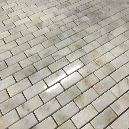 Tuqco Doğal Taş Fileli 2,3 x 4,8 cm Brick Golden Cilalı Mermer Mozaik Banyo Mutfak Tezgah Arası Duvar Kaplama Döşeme Paneli