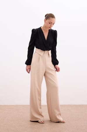 Bel Detaylı Geniş Paça Pantolon 