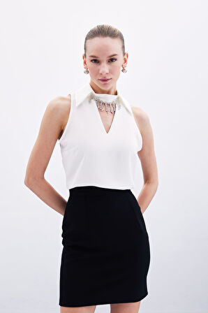 Sateen Taş Aksesuar Detaylı Kolsuz Bluz 1726-1007