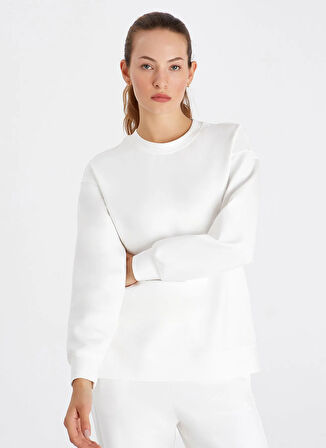 Boboist Yuvarlak Yaka Düz Ekru Kadın Sweatshırt BB56W207W011