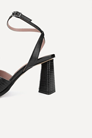 Valmenti Tilda Kadın Siyah Lazer Hakiki Deri Topuklu Sandalet 33 4877-VAL BN SNDLT Y23